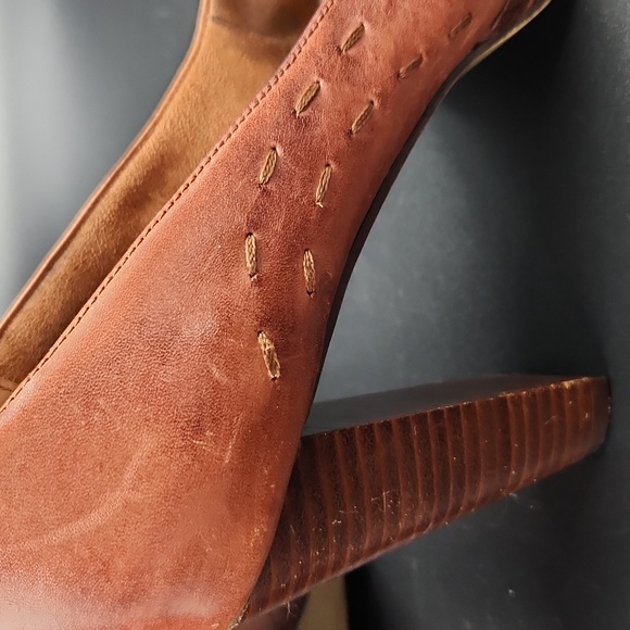 Seychelles Womens Heels Memory Lane Retro Peep Toe Flower Detail Whiskey Size 10 - Picture 15 of 16